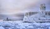 Lighthouses in Ice